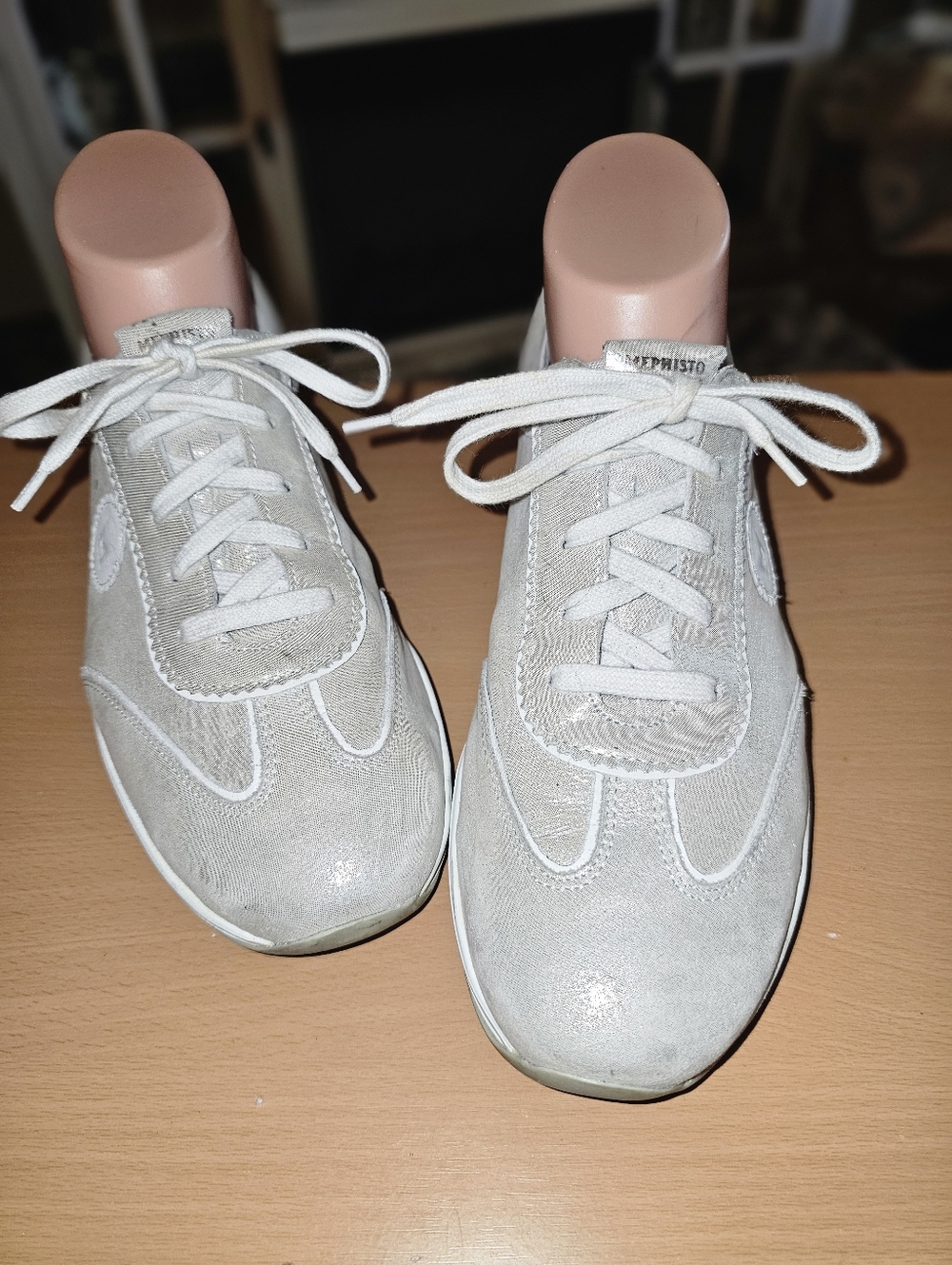 MEPHISTO Runoff White/Metallic Athletic Oxfords Walking Comfort Size 9
